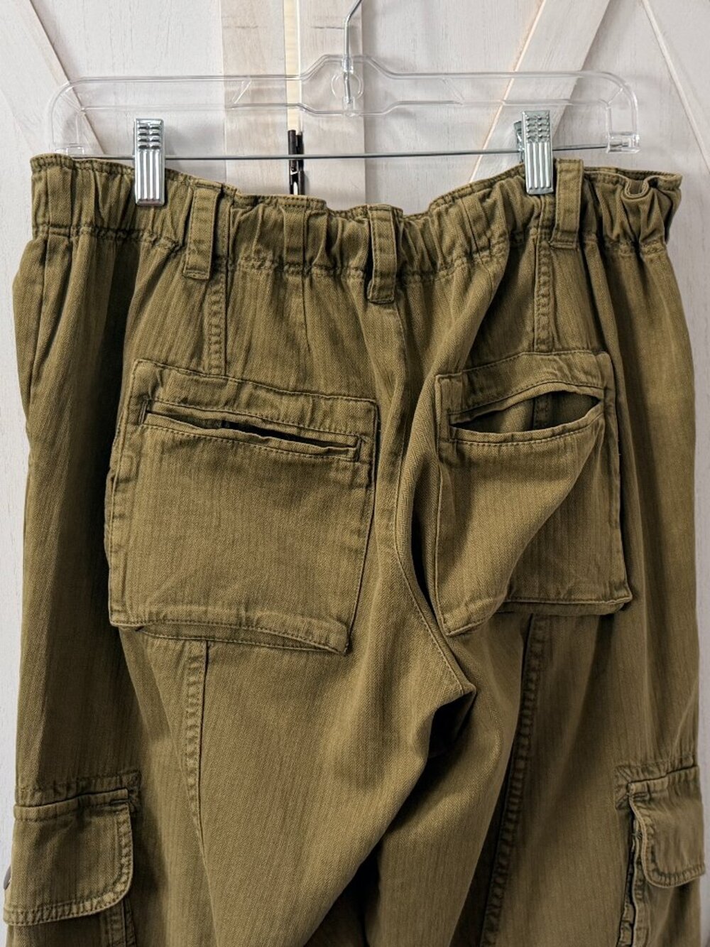 Free People Tahiti Cargo Pants in Olive Green Size Small - Picture 8 of 10